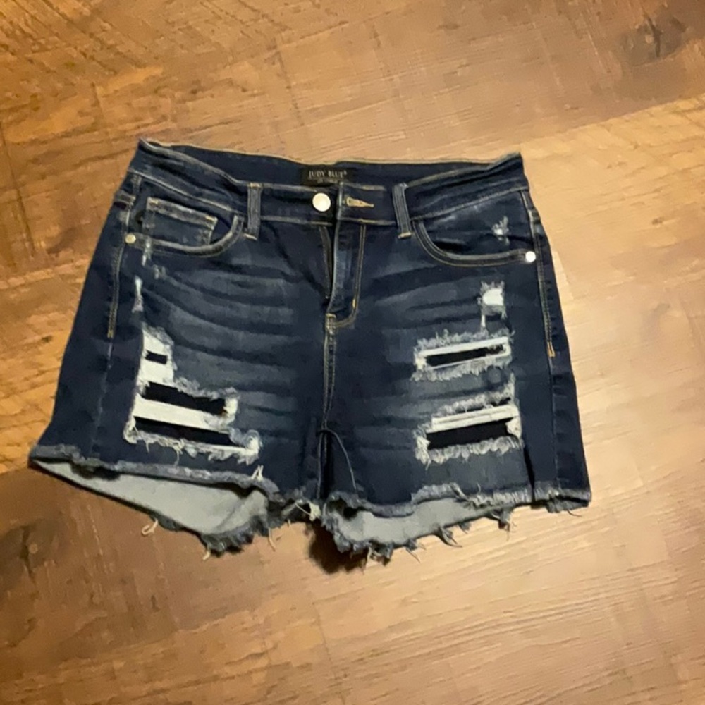 Judy Blue Distressed Jean Shorts in Blue